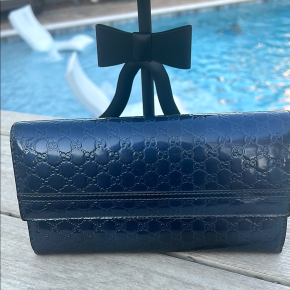 Gucci Handbags - GUCCI WALLET AUTHENTIC